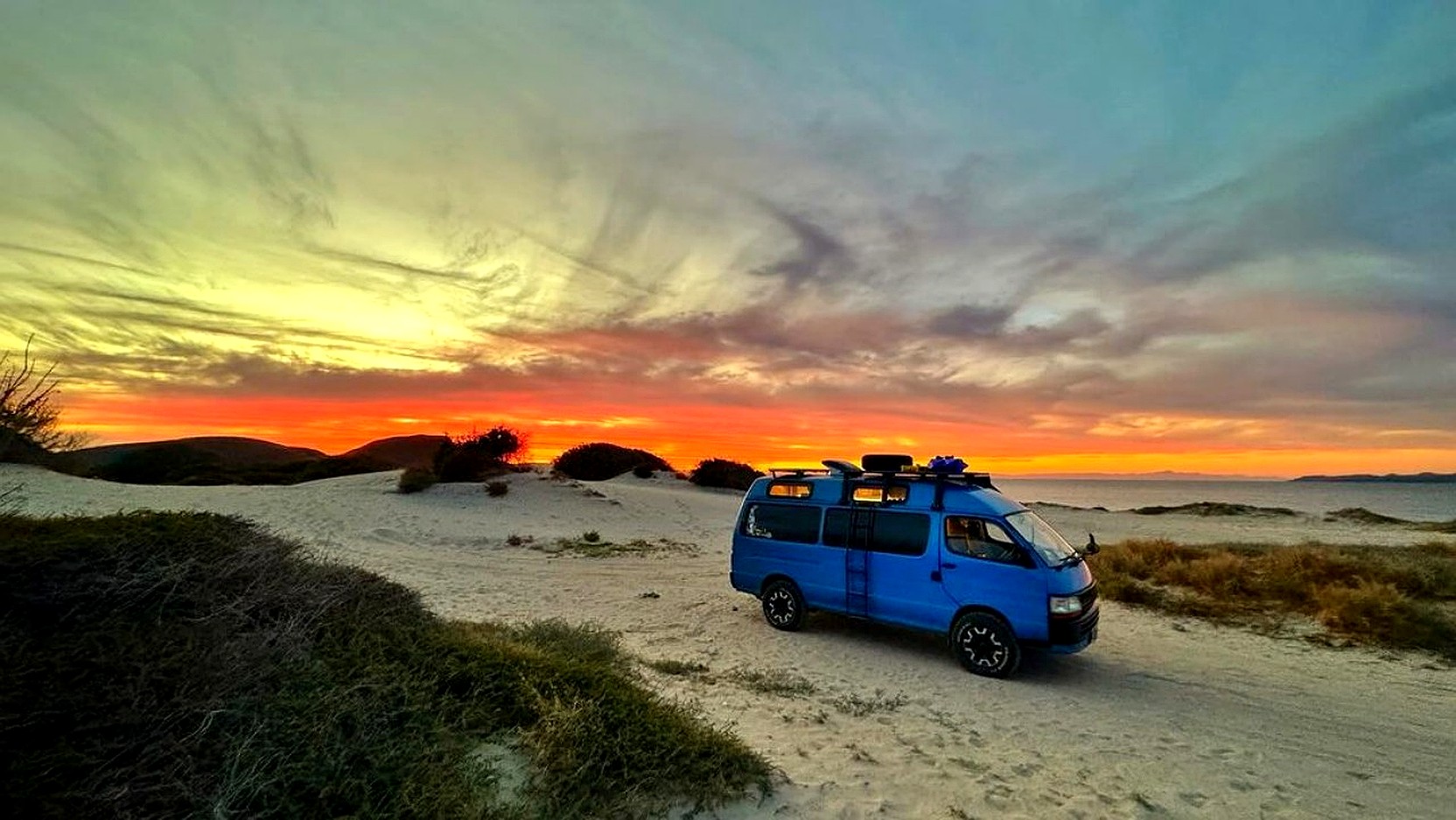 Ozroofracks | Toyota Hiace High Roof Roof Racks